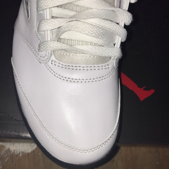 Men’s Air Jordan Fire Red 5’s - Picture 4 of 7